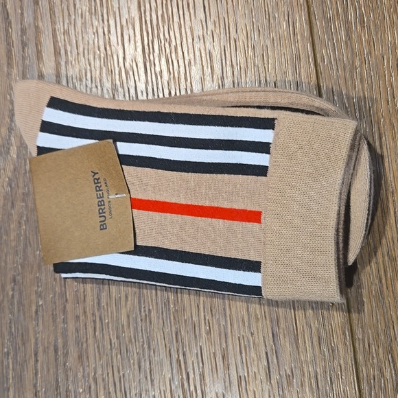 NWT BURBERRY UNISEX ANKLE SOCKS.   #7288 - Picture 1 of 6